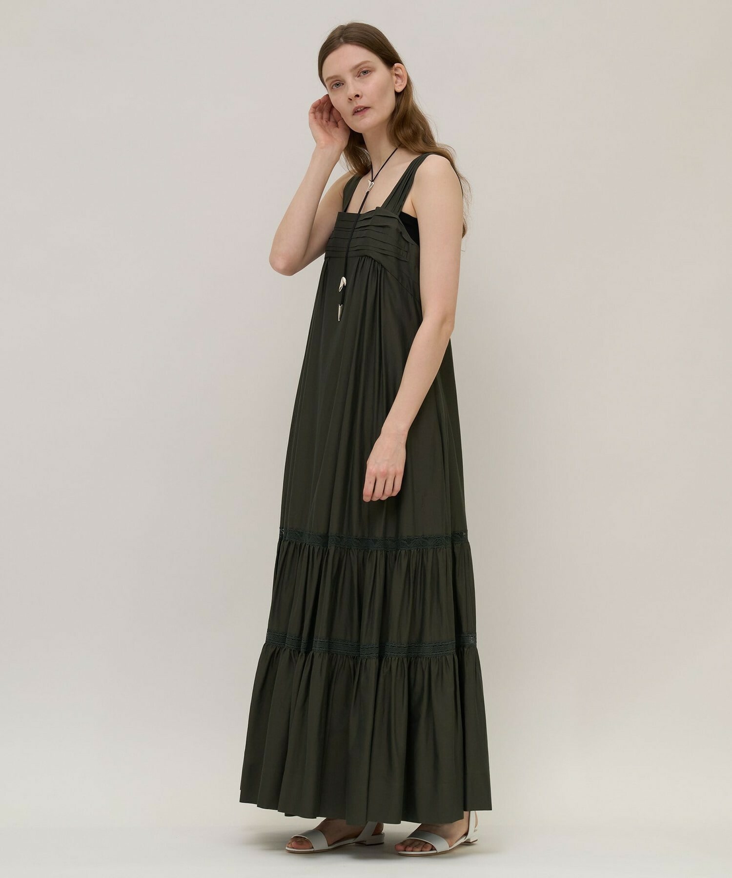 【unbilanc】カリーナブリルワンピース 詳細画像 スミクロ 1