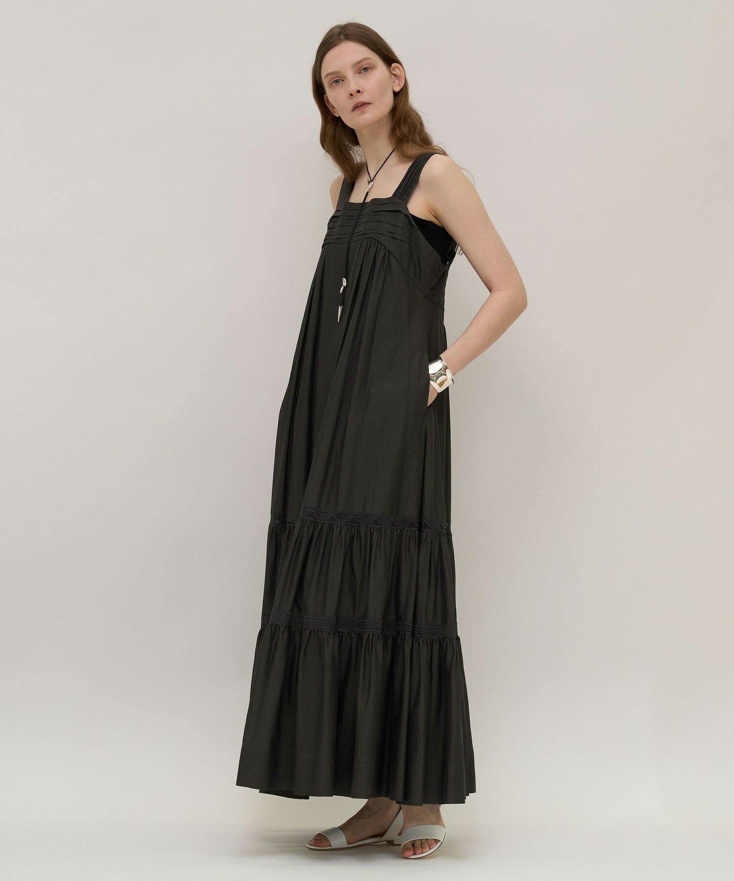 【unbilanc】カリーナブリルワンピース 詳細画像 スミクロ 16