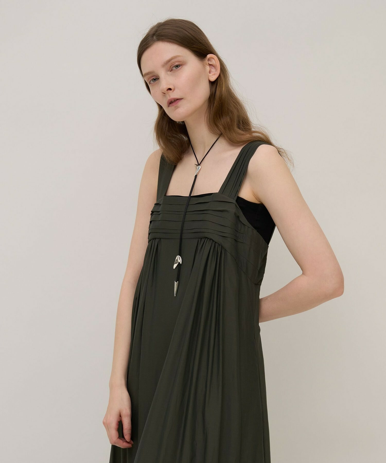 【unbilanc】カリーナブリルワンピース 詳細画像 スミクロ 3