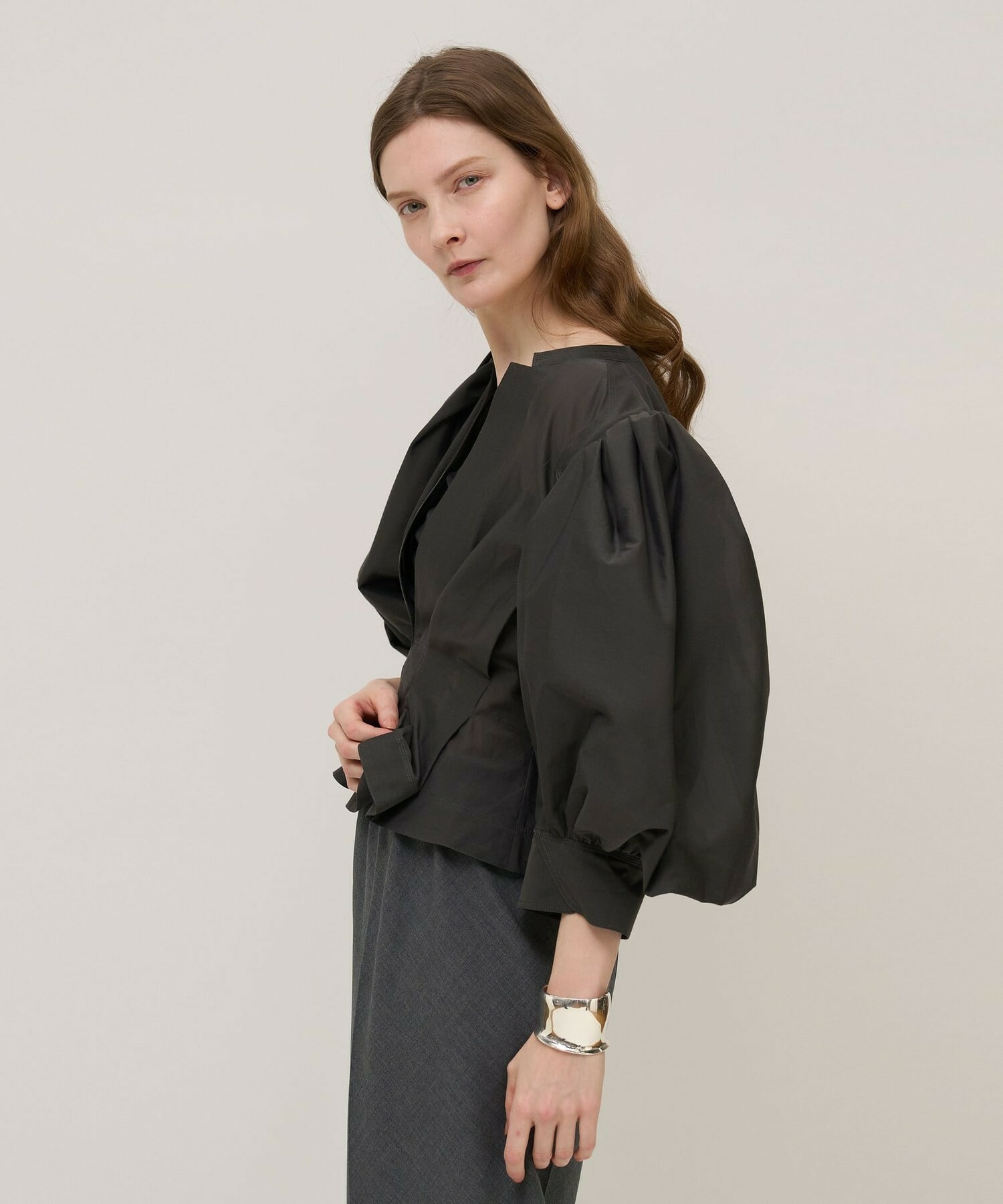 【unbilanc】カリーナブリルブラウス 詳細画像 スミクロ 1