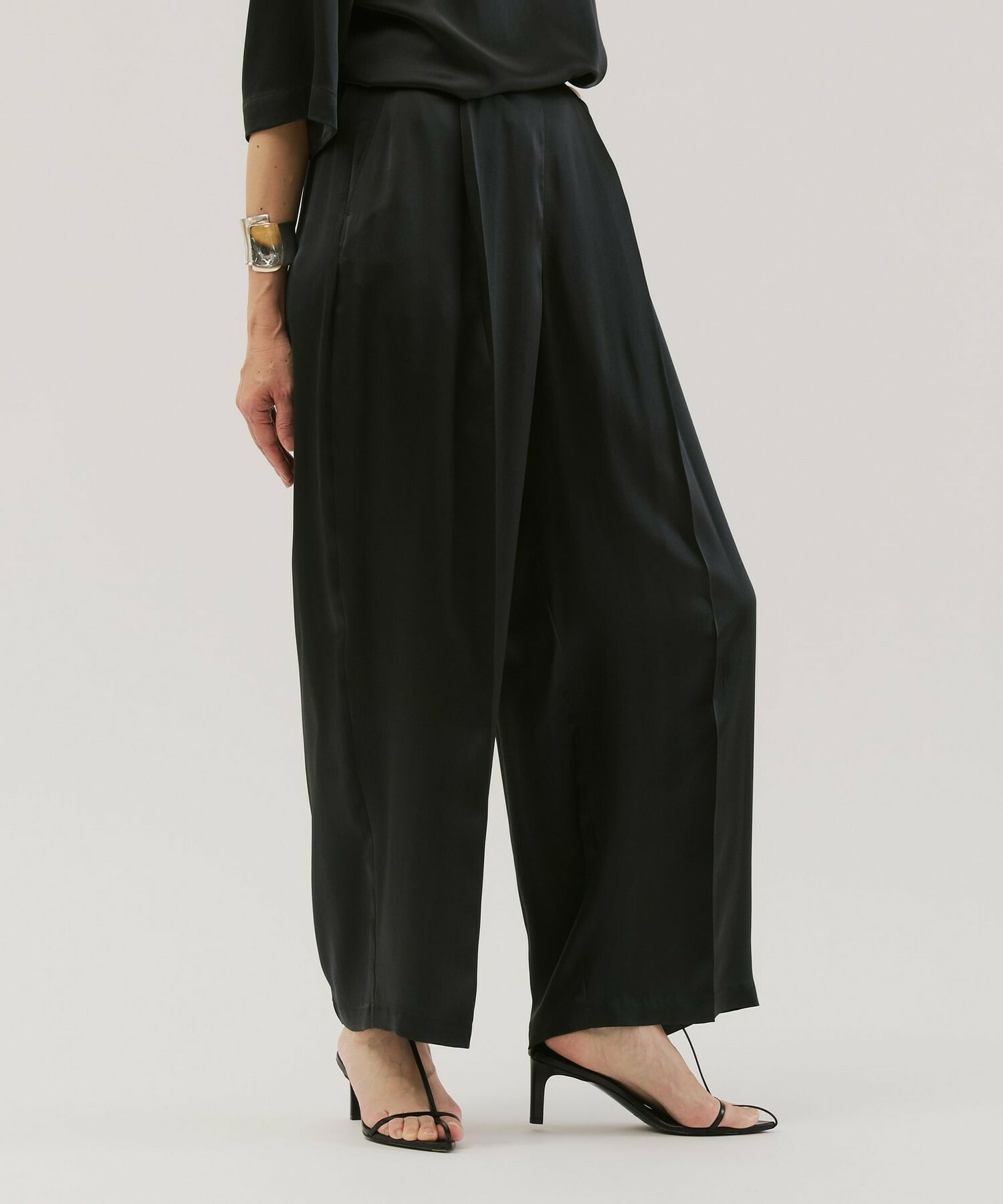 【unbilanc】ジョーダントラウザー 詳細画像 チャコールグレー 1