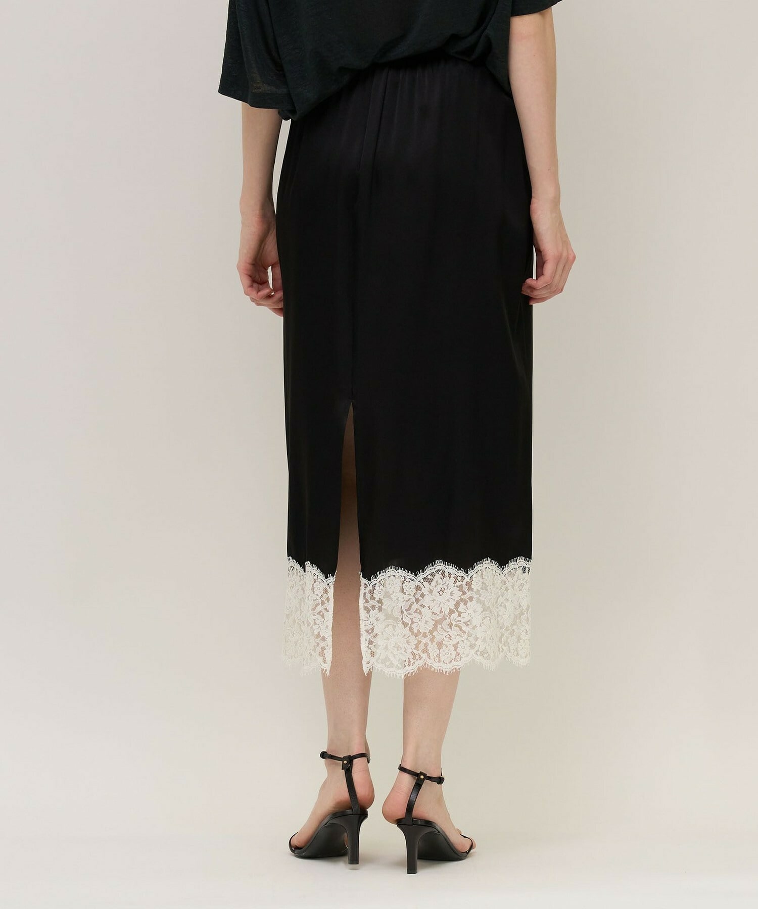 【unbilanc】ストークランジェリースカート 詳細画像 ブラック&times;ホワイト 2