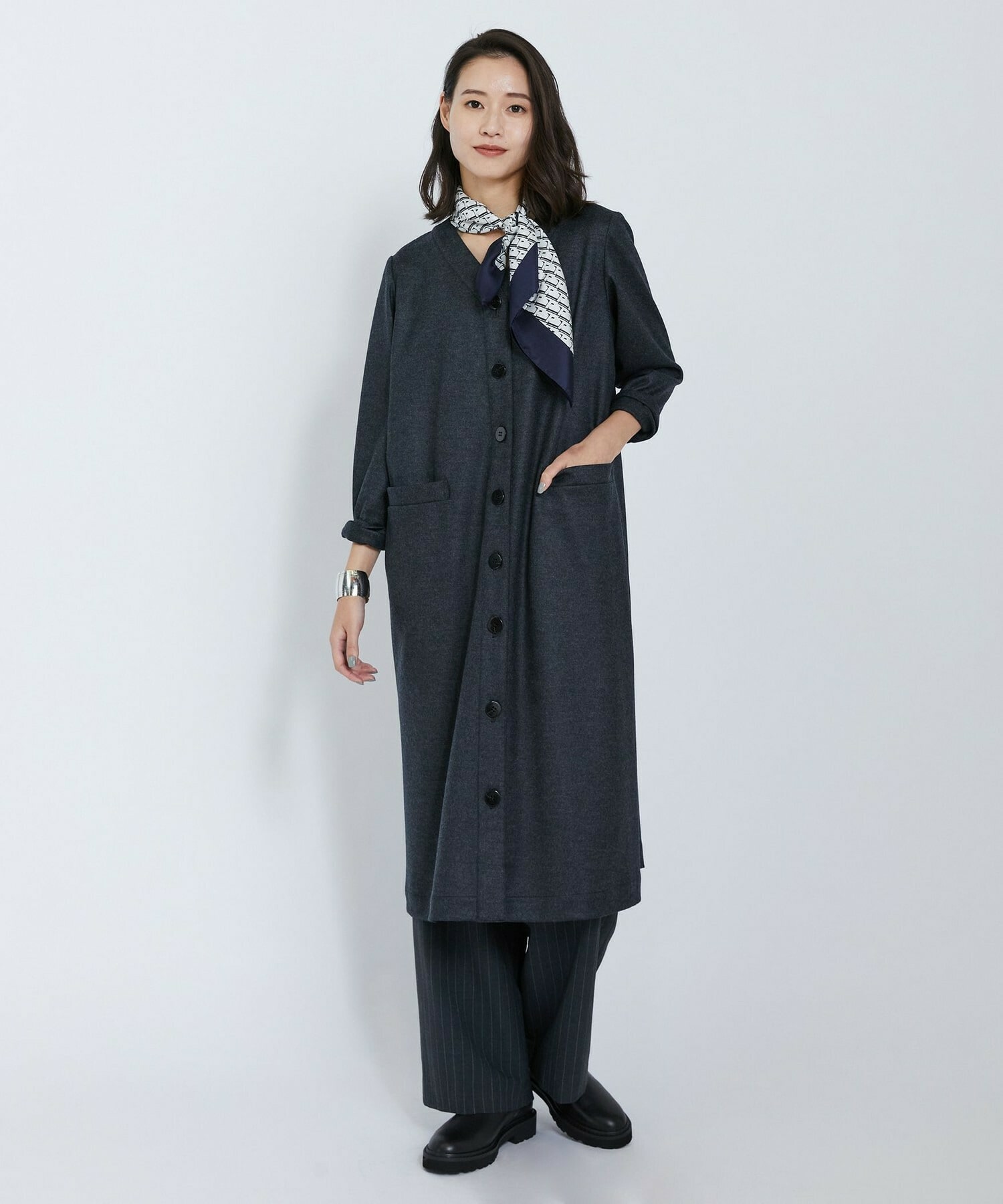 【L'EQUIPE】L&rsquo;モノグラム12匁シルクスカーフ 詳細画像 クリーム 1