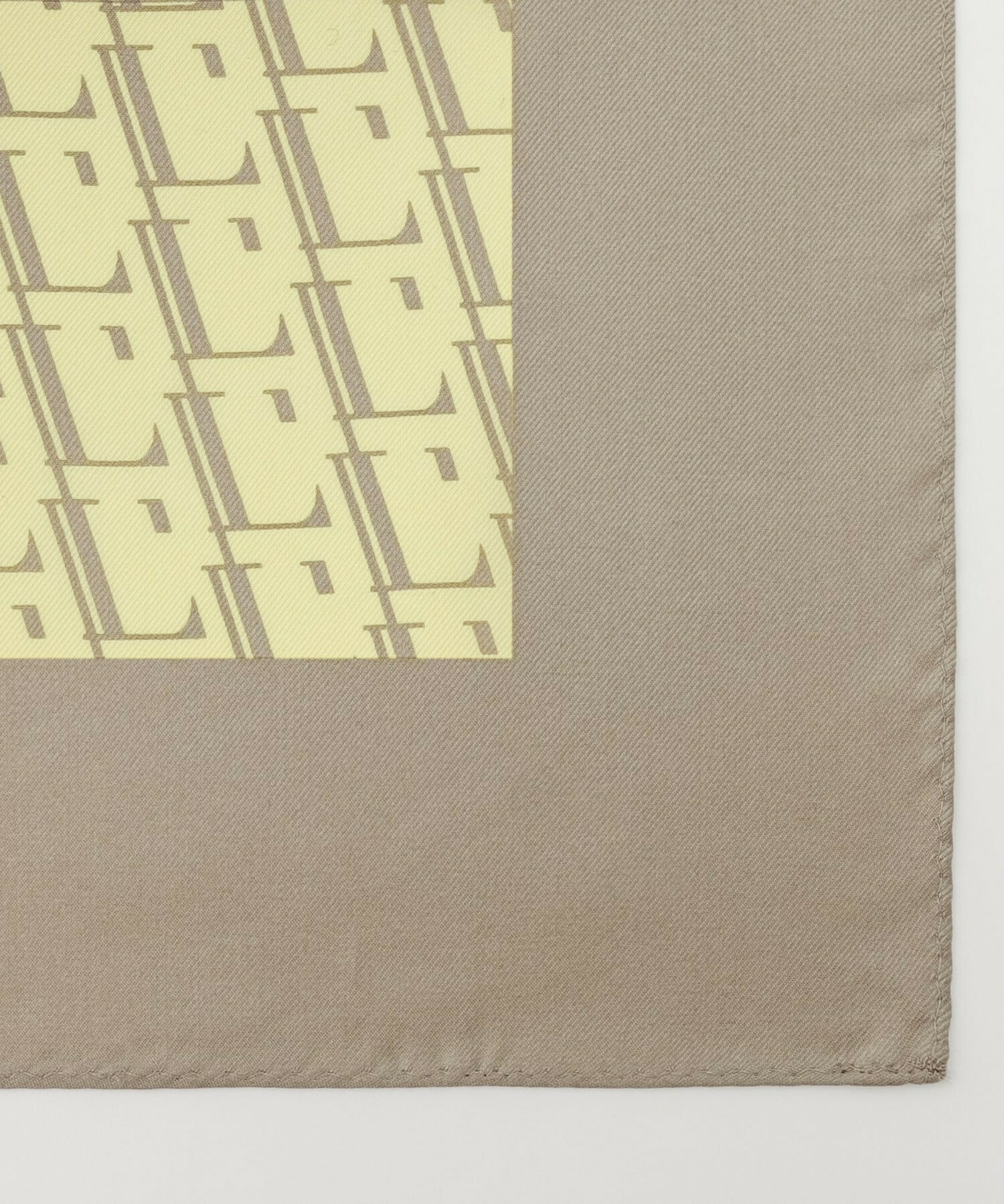 【L'EQUIPE】L&rsquo;モノグラム12匁シルクスカーフ 詳細画像 クリーム 12