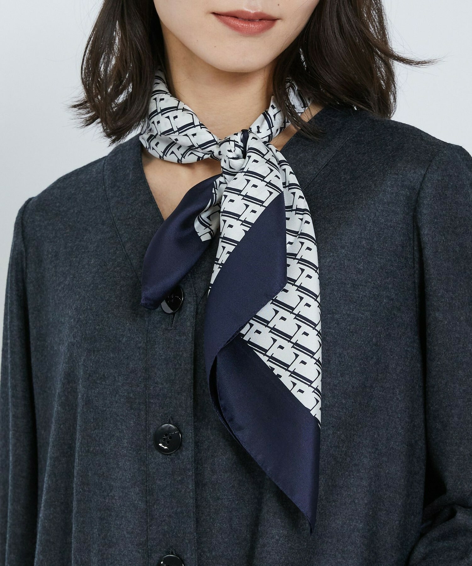 【L'EQUIPE】L&rsquo;モノグラム12匁シルクスカーフ 詳細画像 クリーム 5