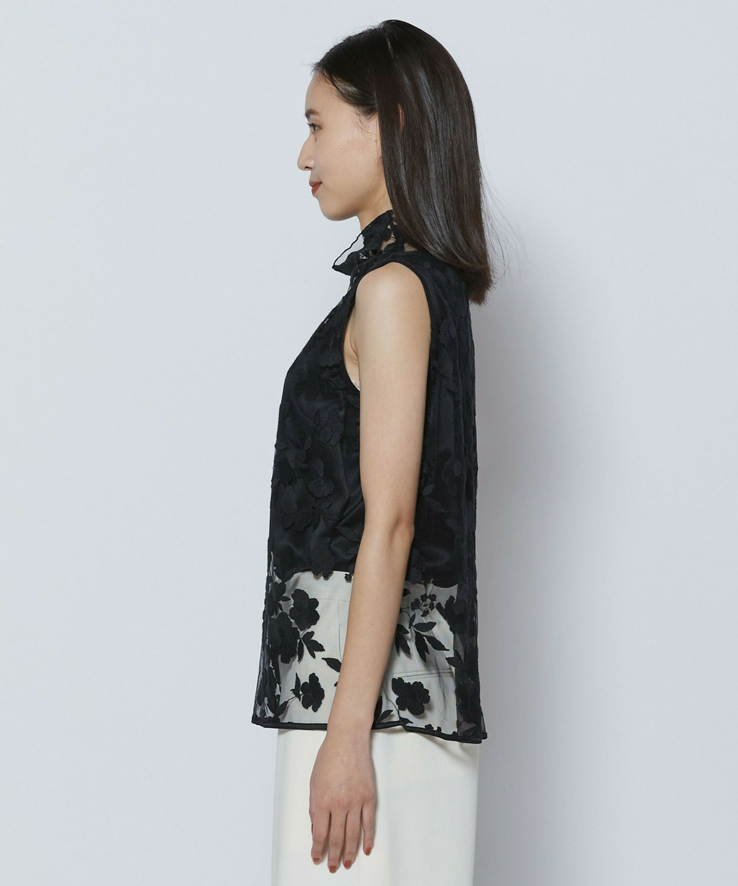 【COUTURIER】フラワーエンブロイダリーチュールノースリーブブラウス 詳細画像 ブラック 10