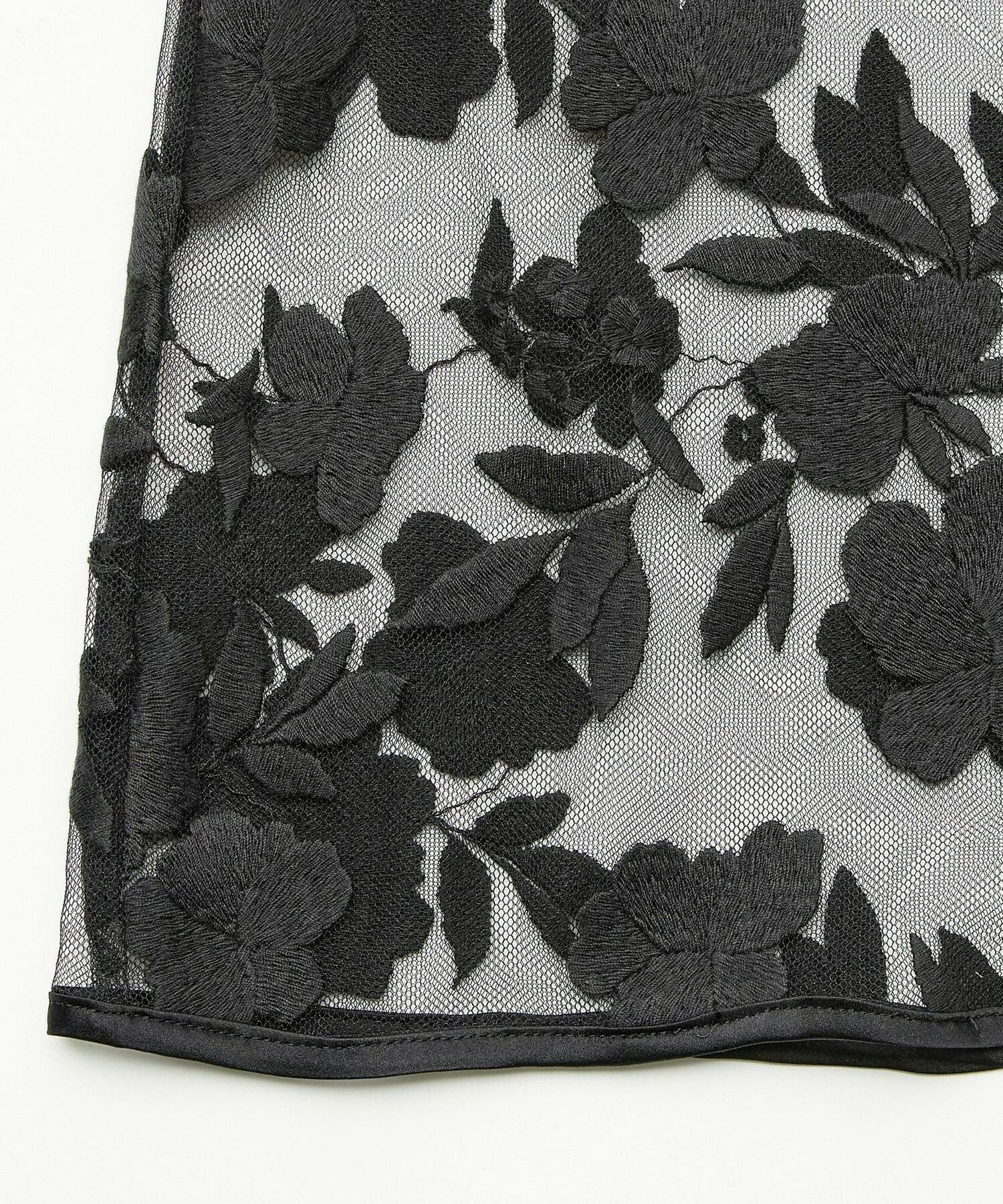 【COUTURIER】フラワーエンブロイダリーチュールノースリーブブラウス 詳細画像 ブラック 16