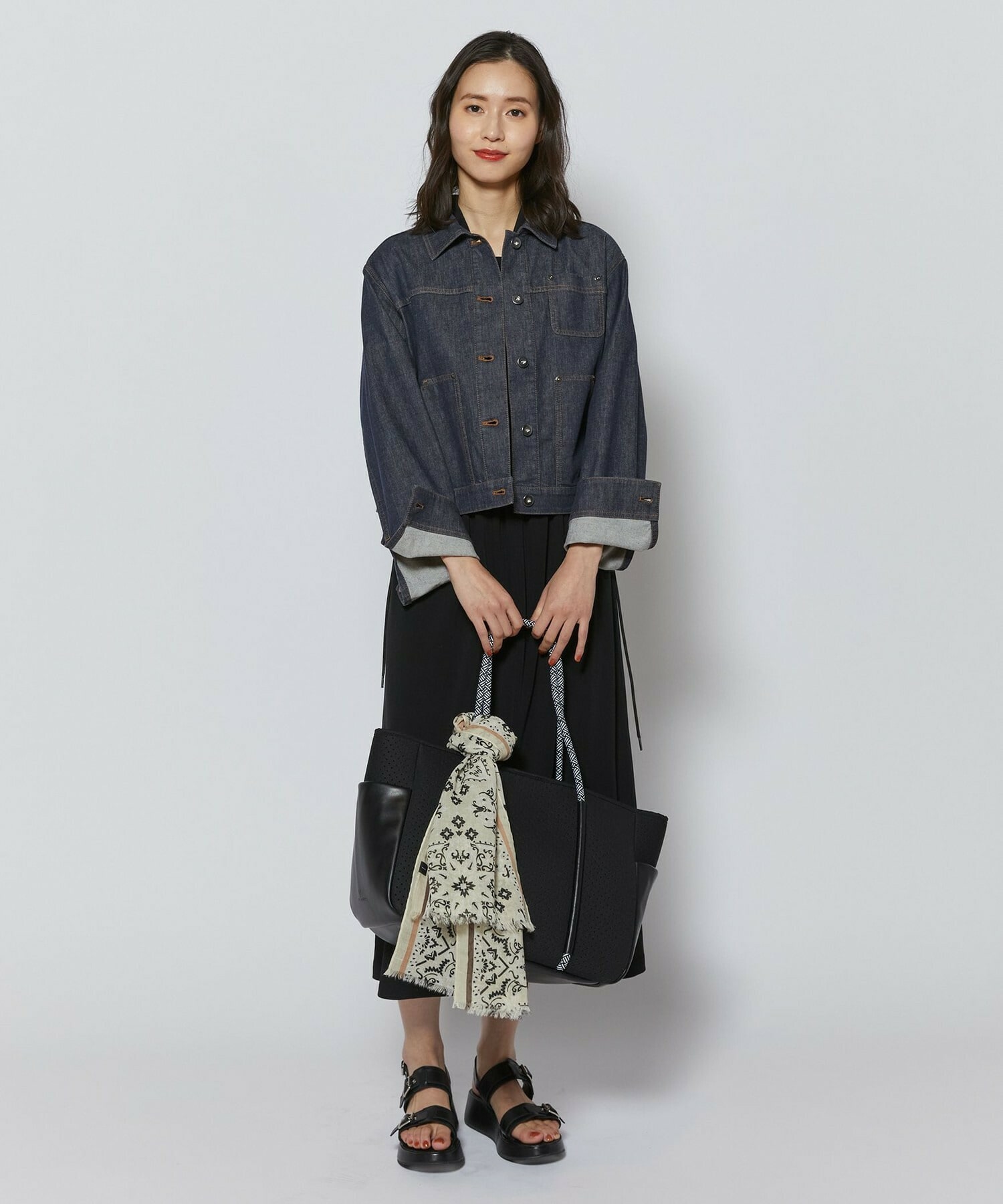 【L'EQUIPE】V.FRAAS フラワーバンダナ風ストール 詳細画像 マスタード 4