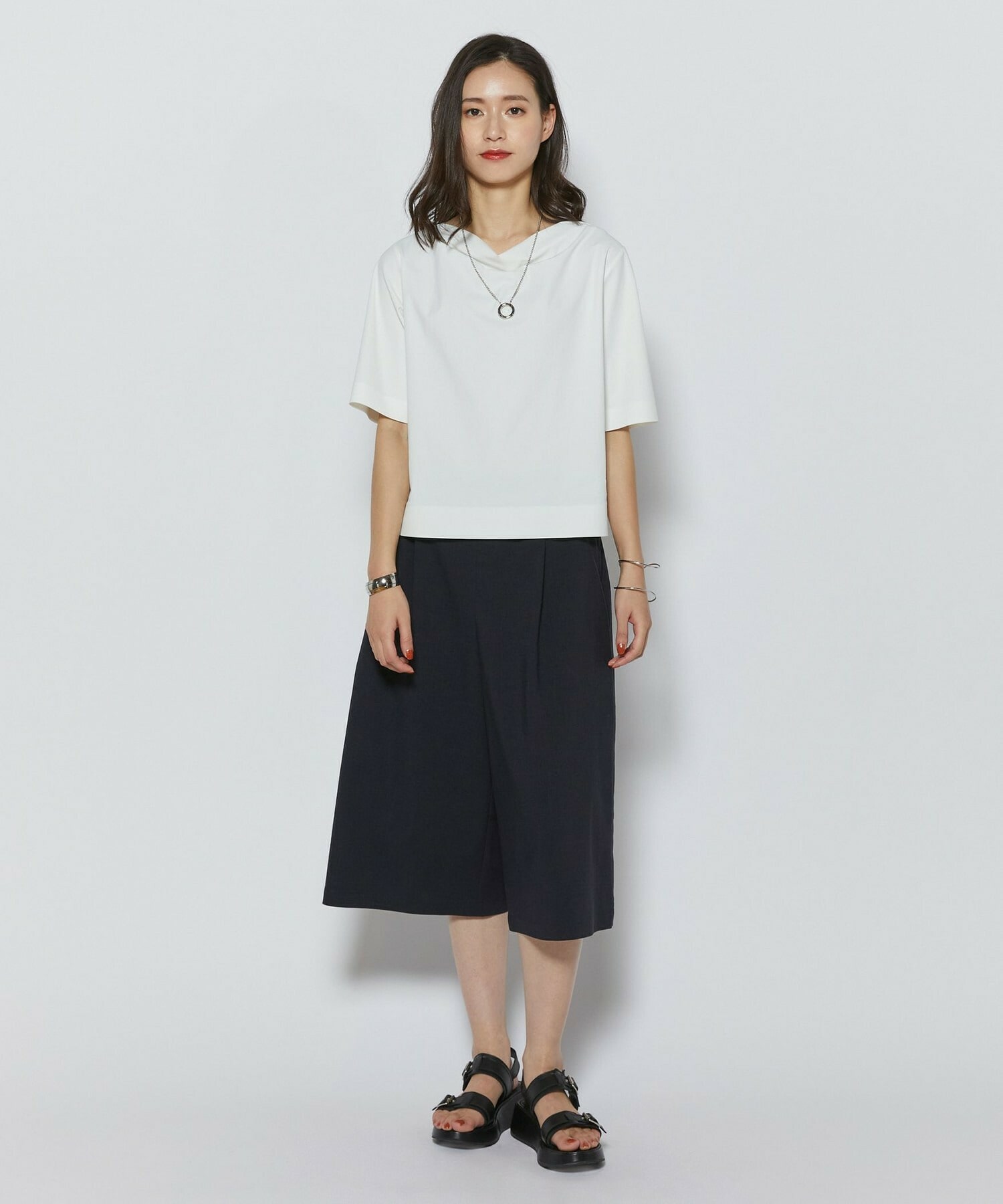 【L'EQUIPE】［eclat 2026年5月号掲載商品］クリスピーリネンストレッチキュロットパンツ 詳細画像 ネイビー 1