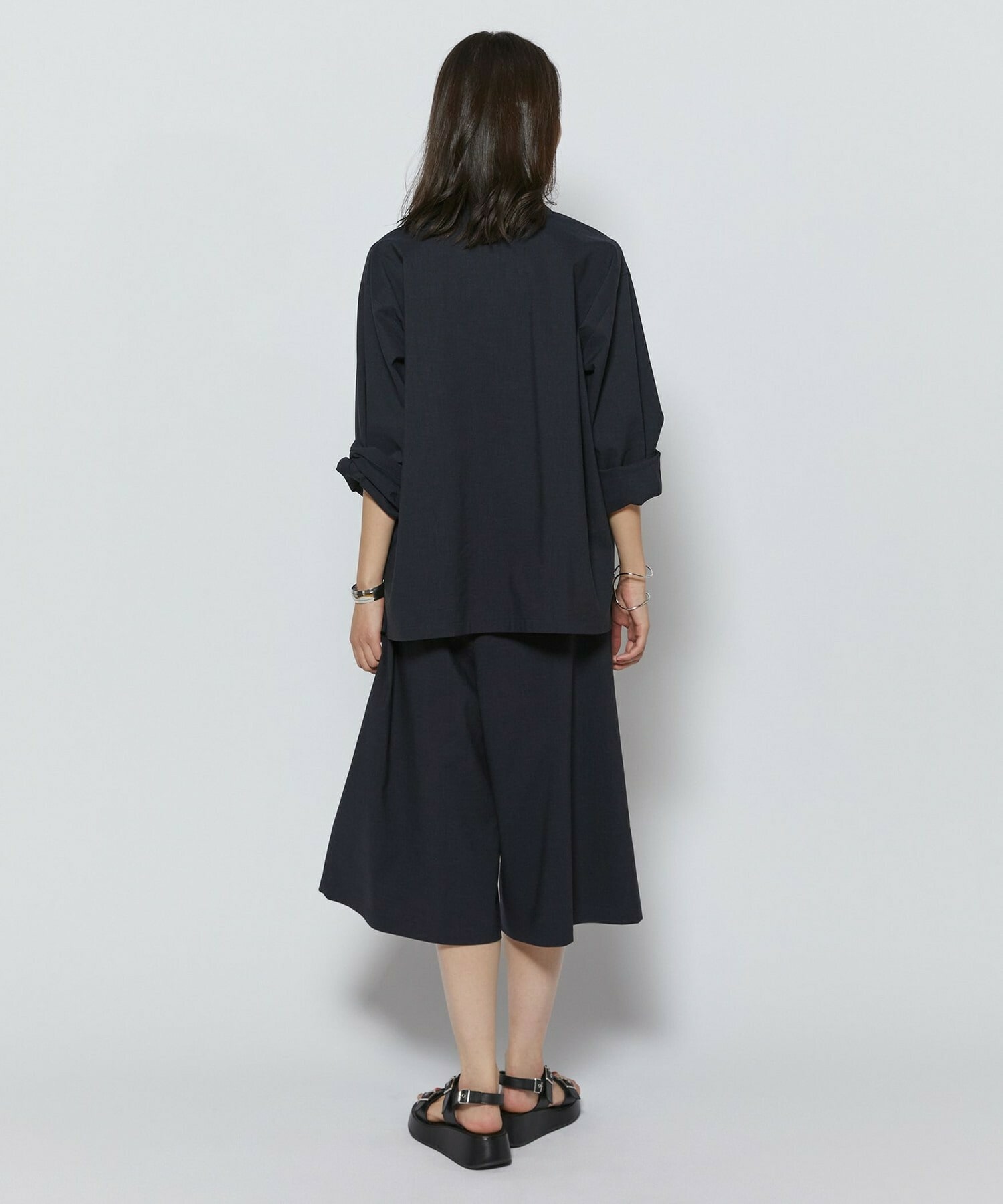 【L'EQUIPE】［eclat 2026年5月号掲載商品］クリスピーリネンストレッチキュロットパンツ 詳細画像 ネイビー 10