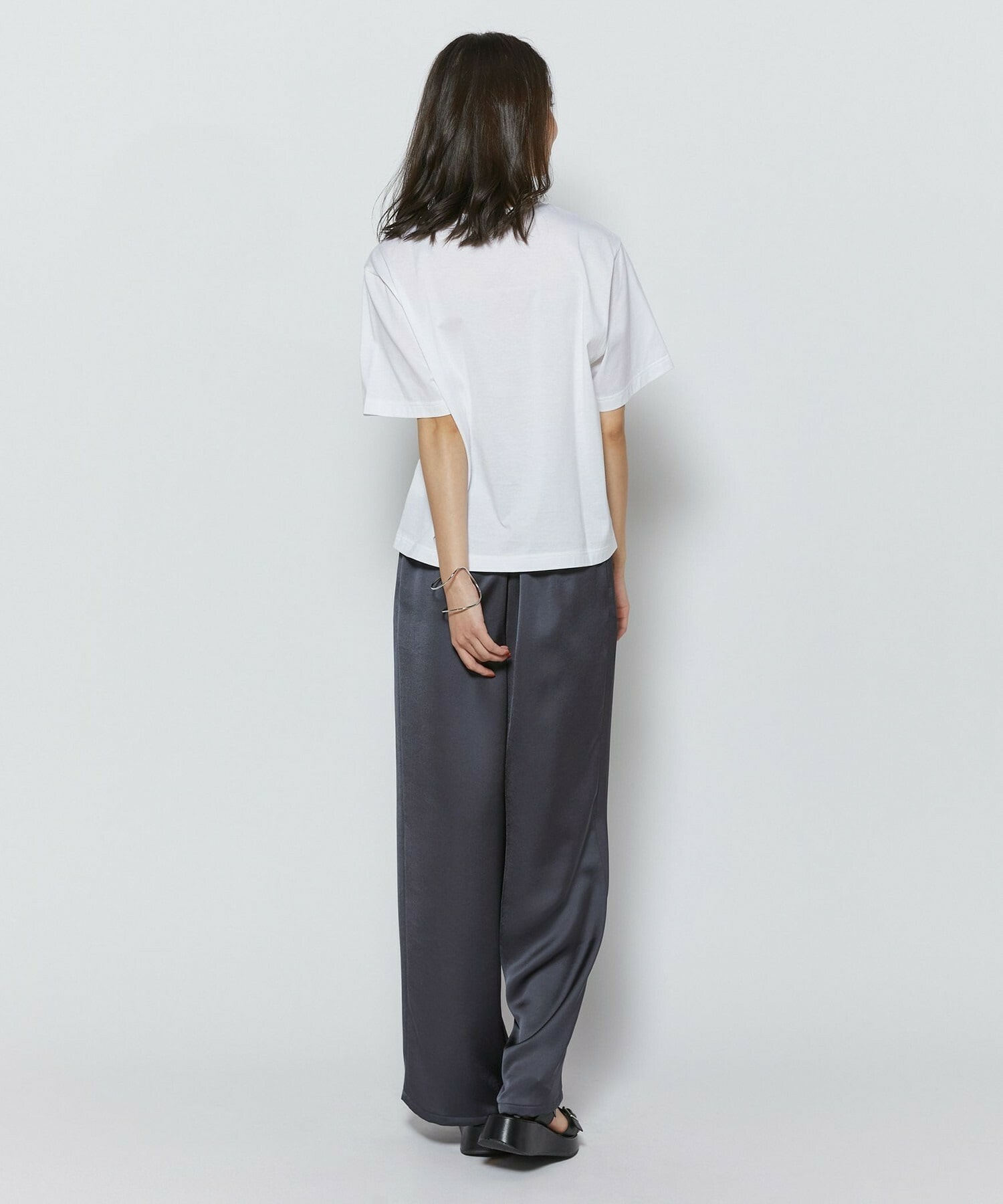 【L'EQUIPE】［eclat 2026年5月号掲載商品］ヴィンテージサテンパンツ 詳細画像 チャコール 20