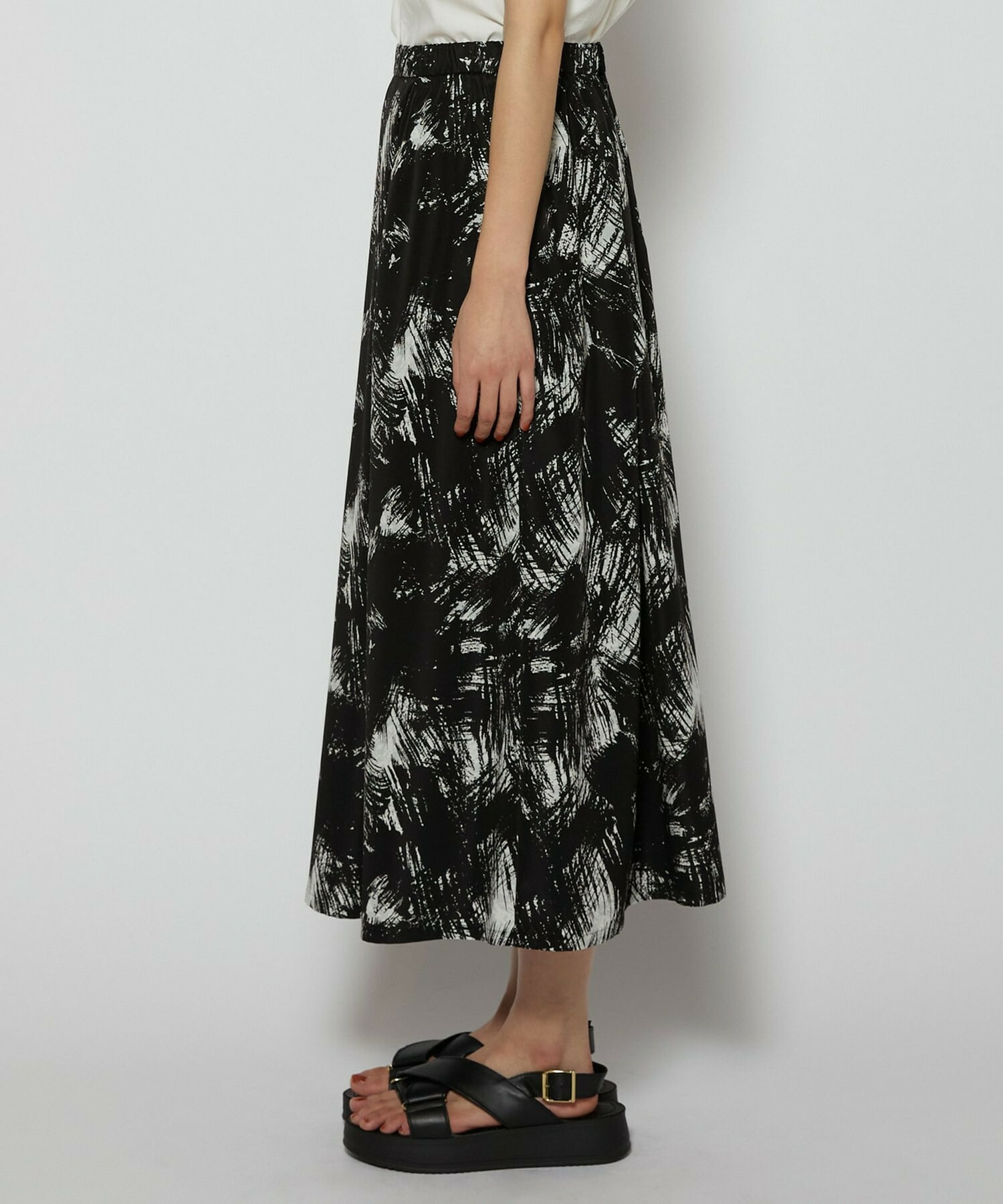 【L'EQUIPE】ブラッシュプリントスカート 詳細画像 ブラック系その他 20