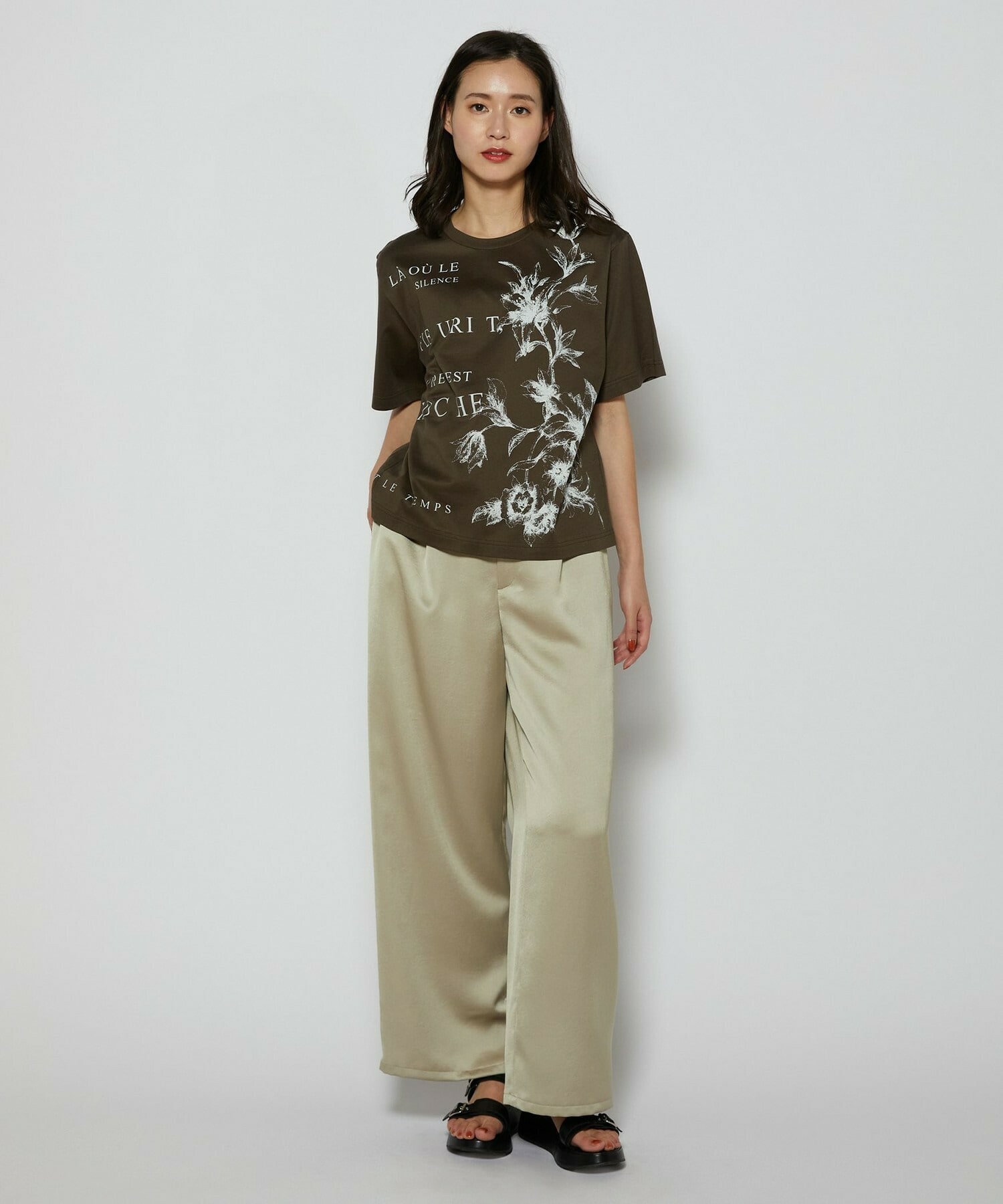 【L'EQUIPE】60/2シルケット天竺フラワーロゴプリントTシャツ 詳細画像 カーキ 1