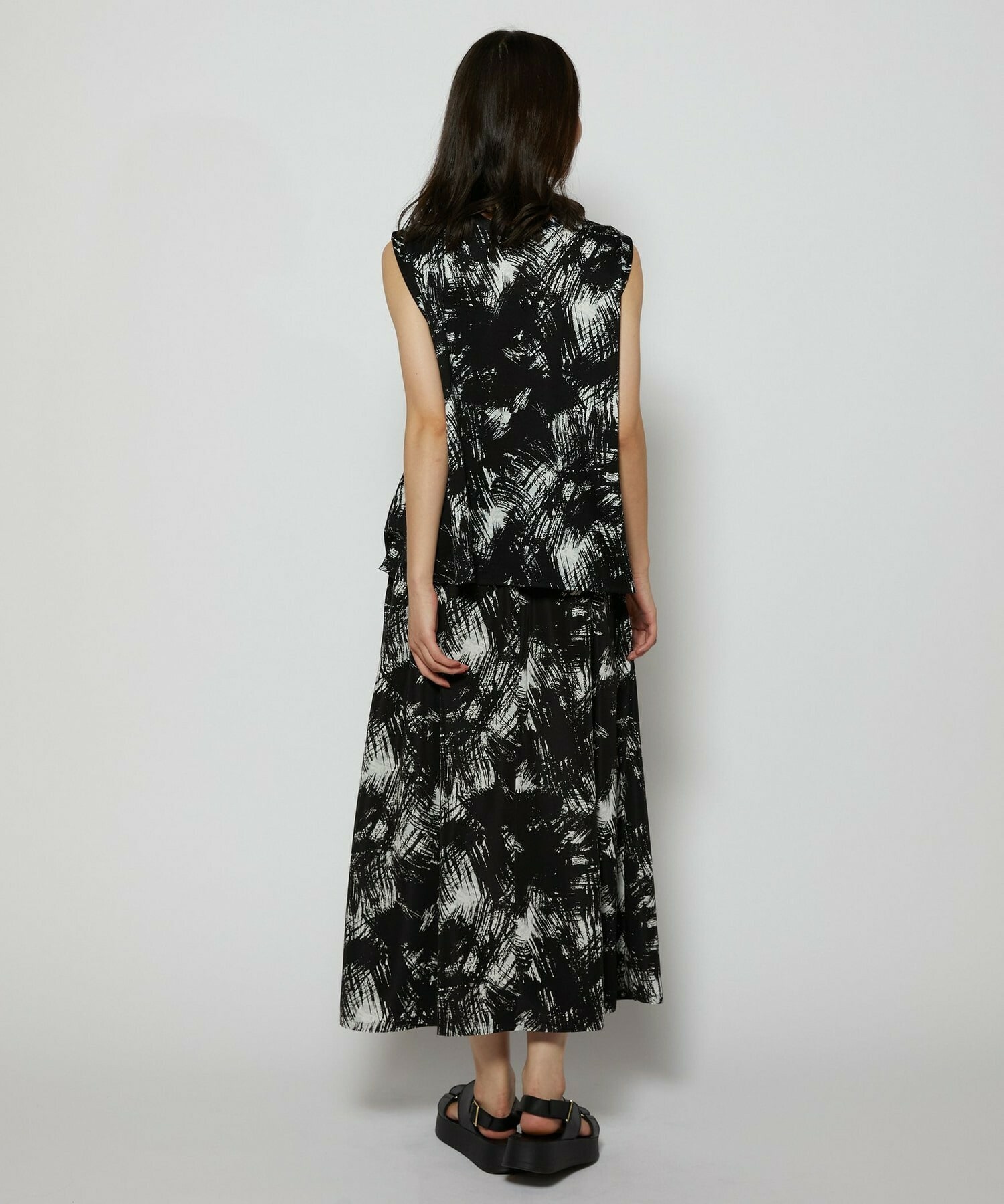 【L'EQUIPE】ブラッシュプリント天竺カットソー 詳細画像 ブラック系その他 4