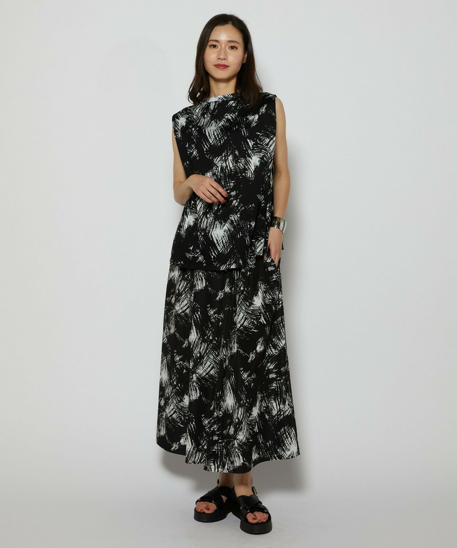 【L'EQUIPE】ブラッシュプリント天竺カットソー 詳細画像 ブラック系その他 6