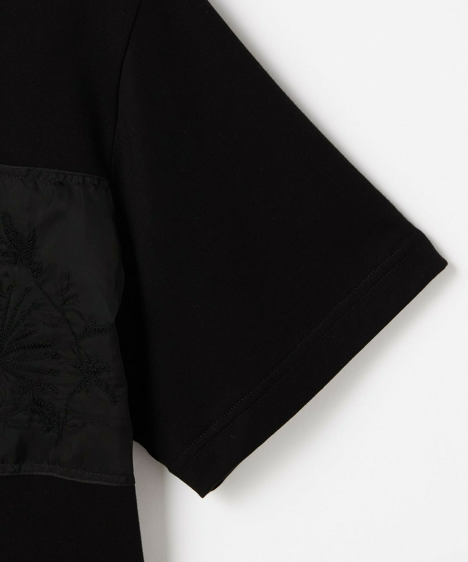 【L'EQUIPE】オーガンジー刺繍Tシャツ 詳細画像 ブラック 23