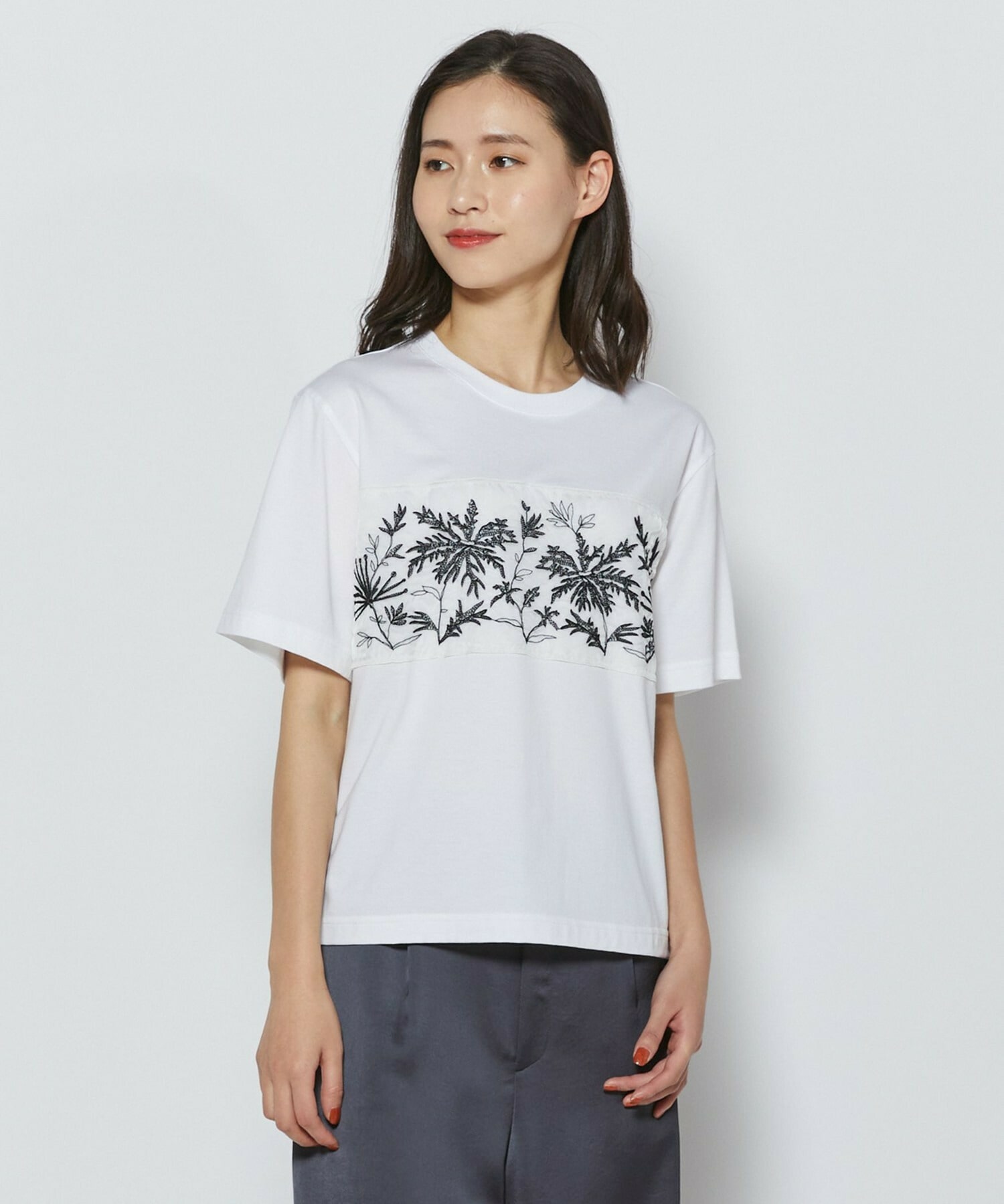 【L'EQUIPE】オーガンジー刺繍Tシャツ 詳細画像 ホワイト 1