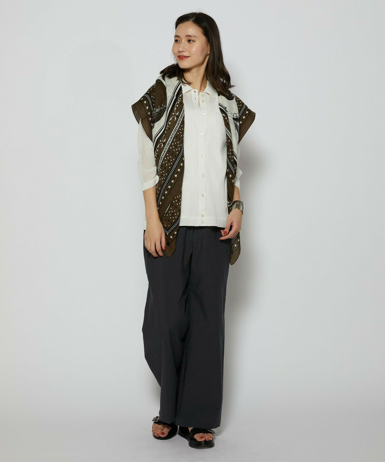 【L'EQUIPE】［eclat 2026年5月号掲載商品］manipuri カラー別注ストール 詳細画像 カーキ 13