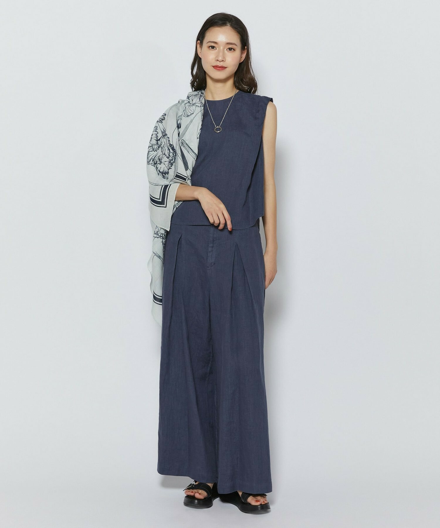 【L'EQUIPE】［eclat 2026年5月号掲載商品］manipuri カラー別注ストール 詳細画像 カーキ 2