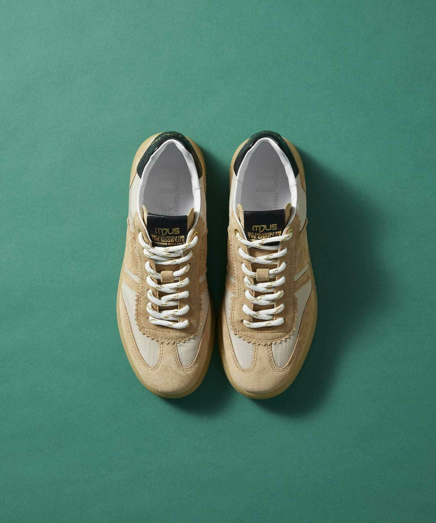 【L'EQUIPE】［eclat 2026年5月号掲載商品］mjus&times;L&rsquo;EQUIPEコラボスニーカー 詳細画像 ベージュ 1