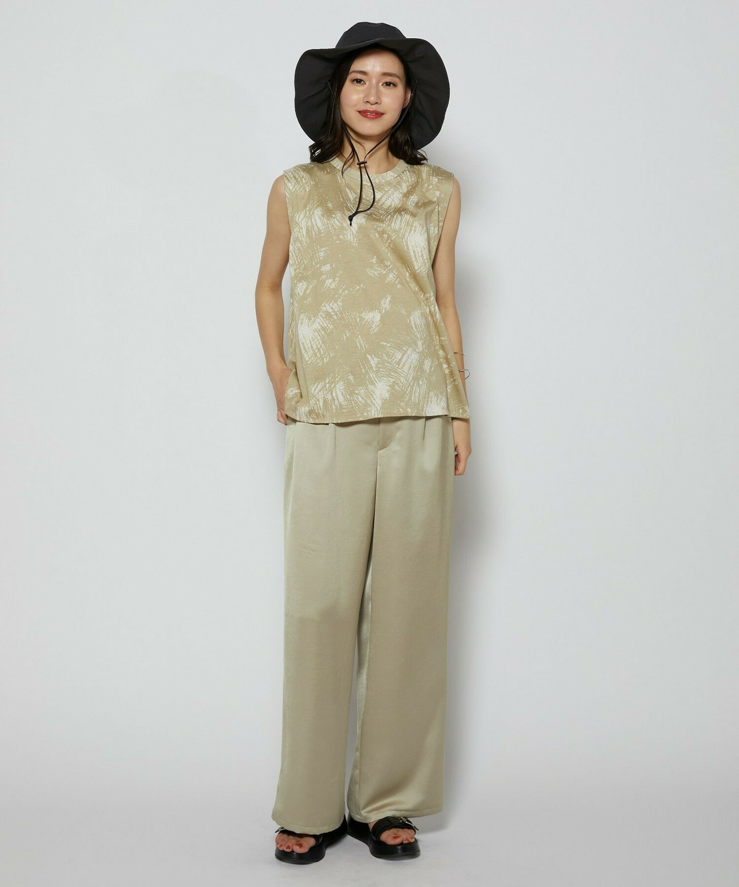 【L'EQUIPE】［eclat 2026年5月号掲載商品］CORSOROMA,9コラボWベルトサンダル 詳細画像 ブラック 21