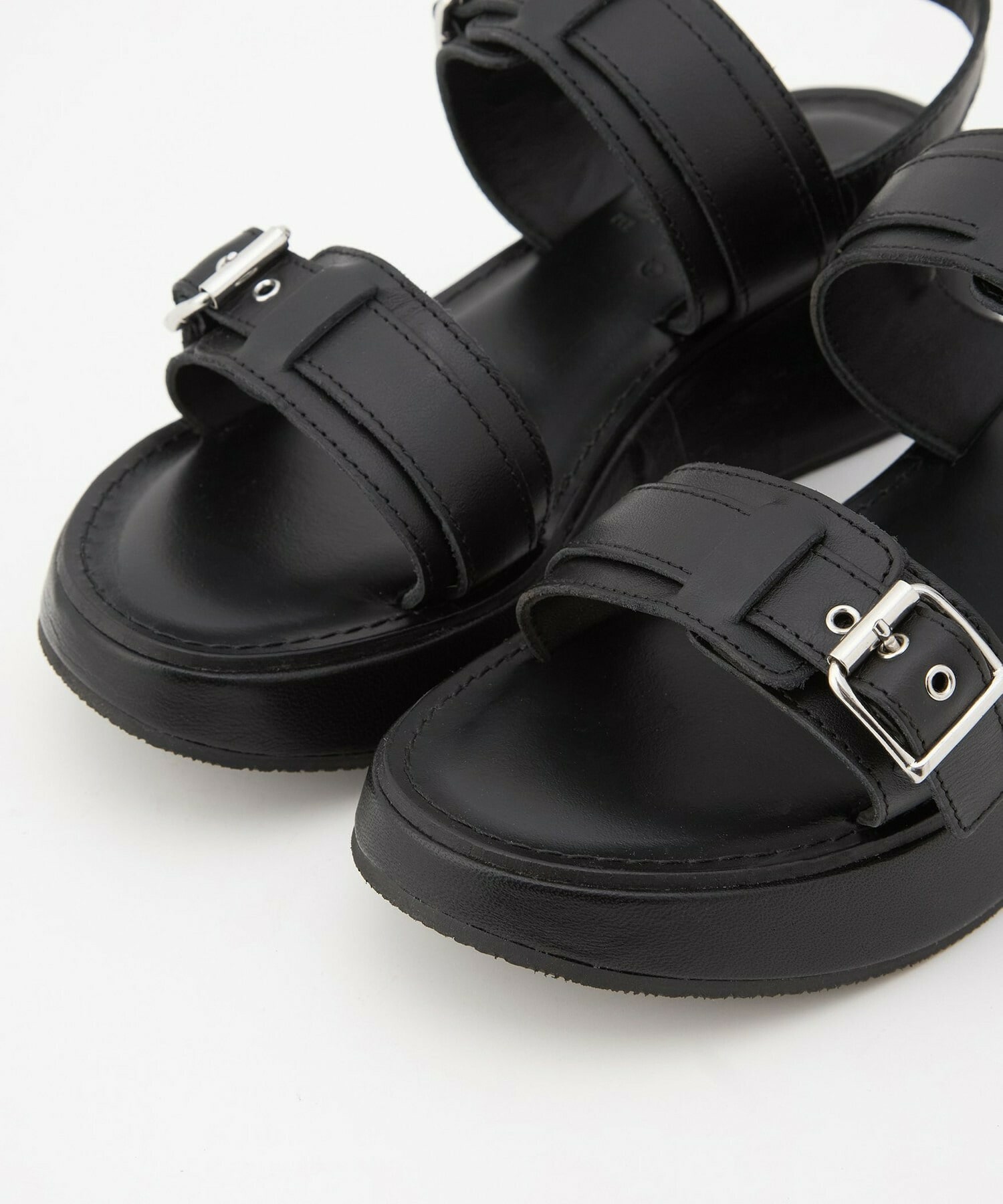 【L'EQUIPE】［eclat 2026年5月号掲載商品］CORSOROMA,9コラボWベルトサンダル 詳細画像 ブラック 29