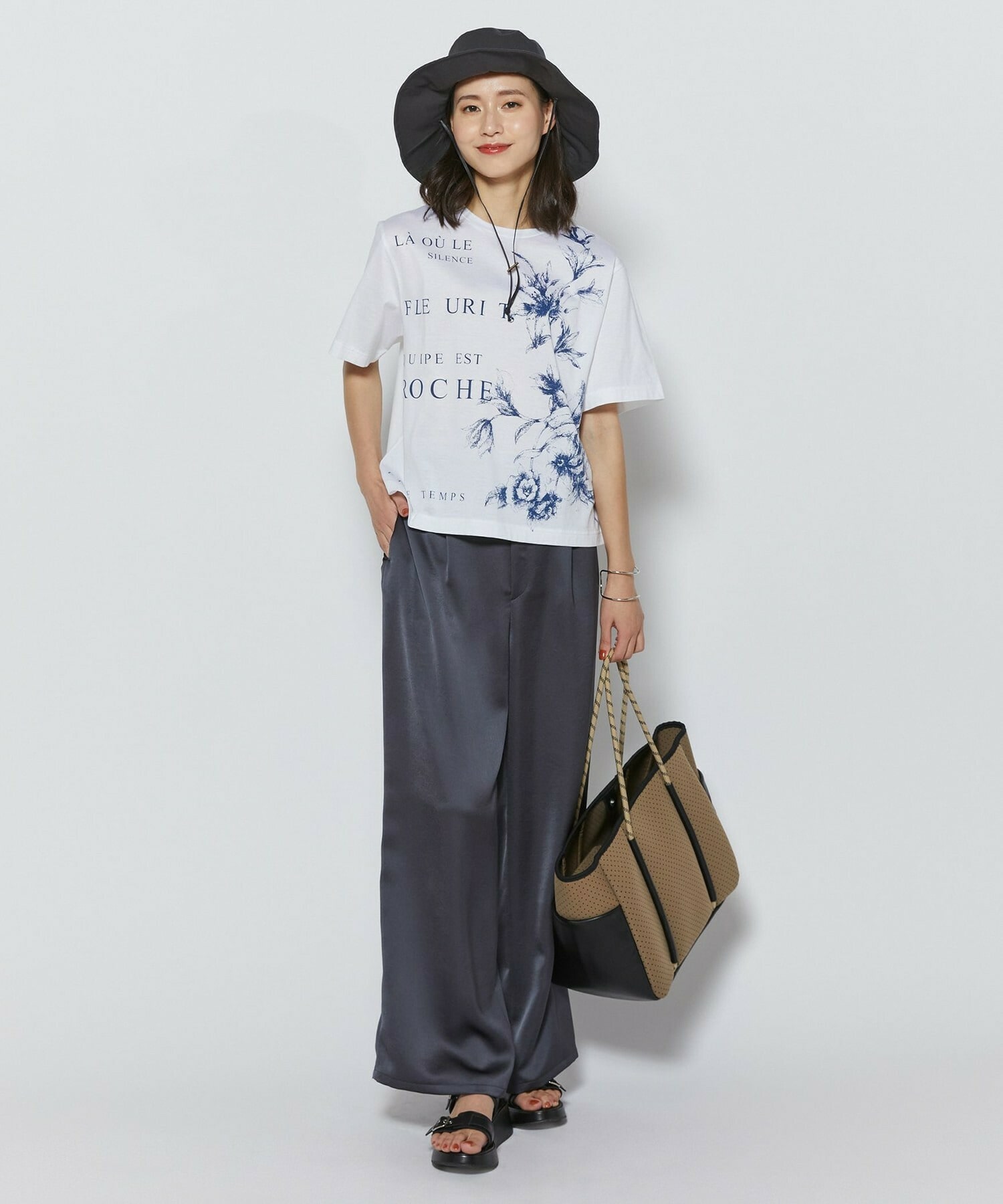 【L'EQUIPE】【Lサイズ】60/2シルケット天竺フラワーロゴプリントTシャツ 詳細画像 カーキ 2